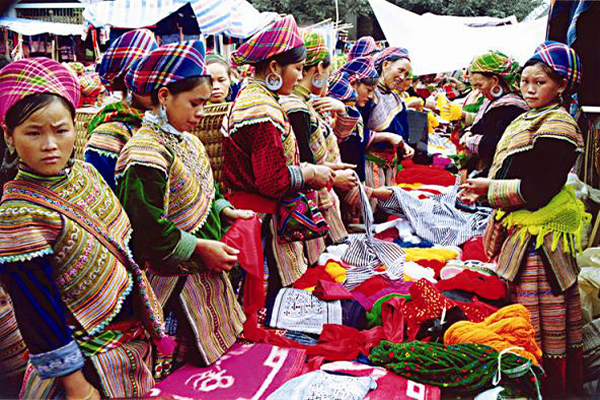 Sapa - Coc Ly Market (3 Days - 2 Nights)
